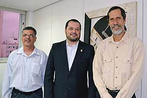Dr. Wagner Sela, dr. Pedro Menegasso e dr. Eduardo Jorge durante apresentação das diretrizes de governo do PV