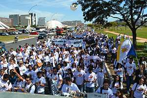 Farmacêuticos e estudantes durante mobilização em Brasília 