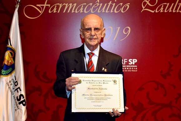 Dr. Florival de Andrade, farmacêutico de Capivari com a inscrição mais antiga no CRF-SP