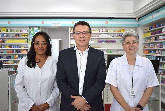 Dra. Stela Maris Bernardi, Dr. Marcos Machado e Dra. Eliete Bachrany