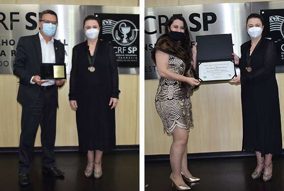 Dr. Marcos Machado e Dra. Danyelle Marini entregam a medalha e o diploma a Dra. Soraya Smaili 