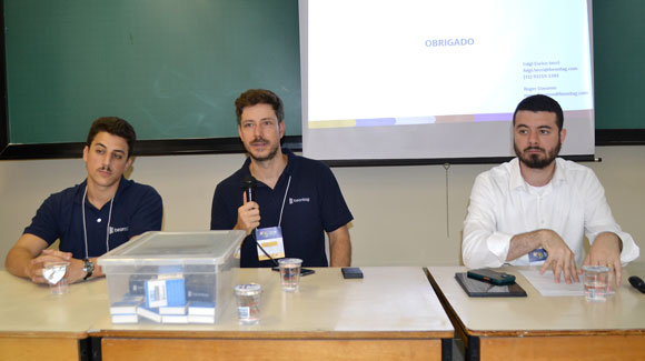 Luigi Secci, Roger Davanso e Dr. Tulio Zanfolim durante a mesa sobre rastreabilidade 