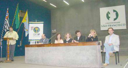 Mesa de abertura durante a primeira palestra sobre a RDC 44/09 em Bragança Paulista