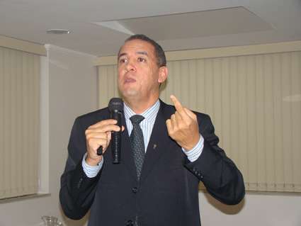Dr. Gustavo Alves Andrade dos Santos