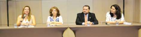 Dra. Marise Bastos (Caef), Dra. Rosana dos Santos (CFF), Dr. Pedro Eduardo Menegasso e Dra. Danyelle Marini durante o Encontro dos Professores de Deontologia Farmacêutica
