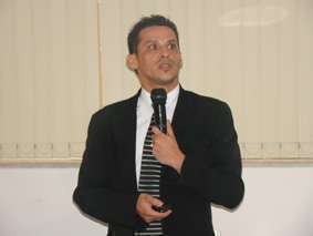 Dr. Sandro Januário